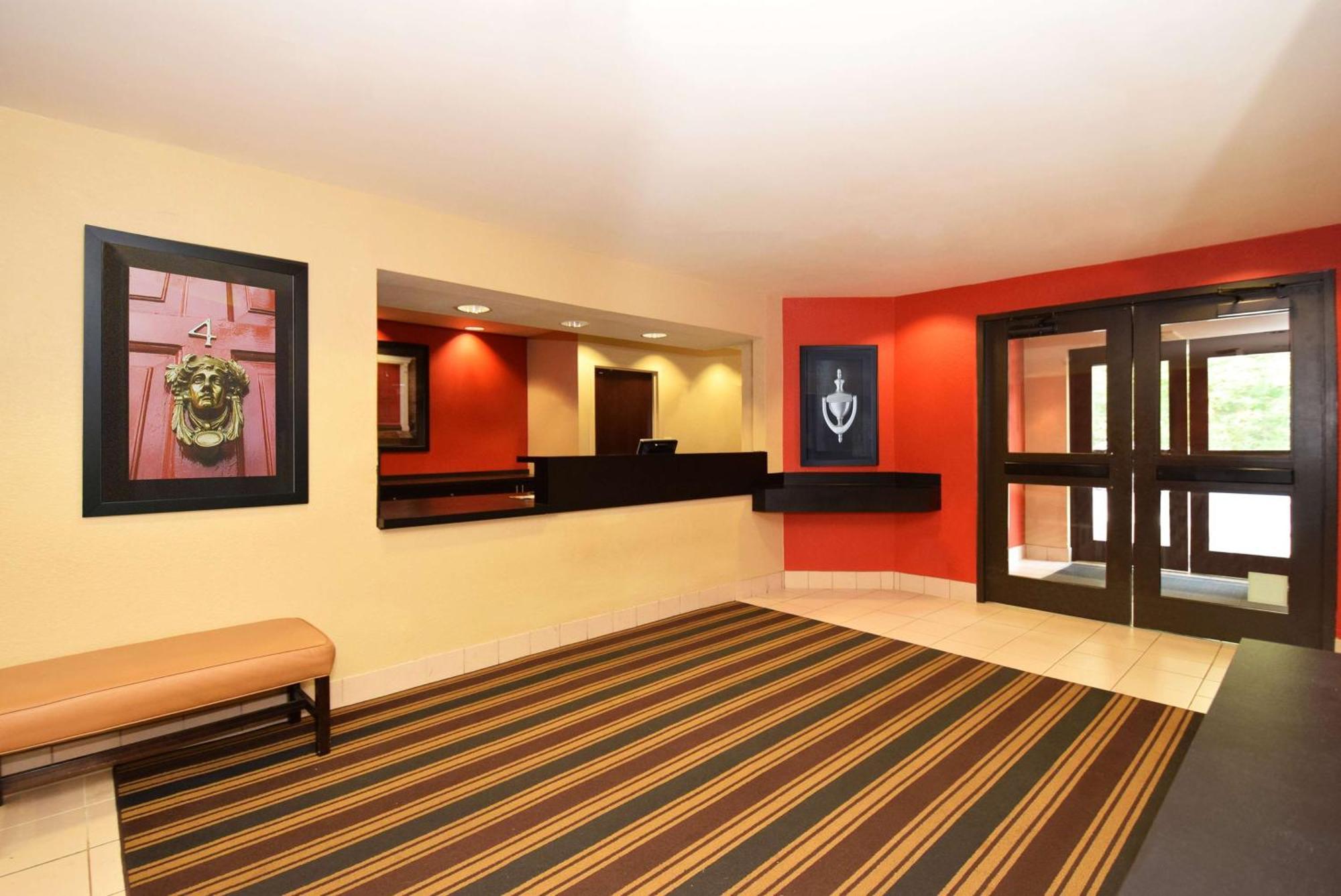 เอ็กซ์เทนด์ สเตย์ อเมริกา ชิคาโก เวสต์มอนต์ โอ๊ก บรูก Hotel ภายนอก รูปภาพ