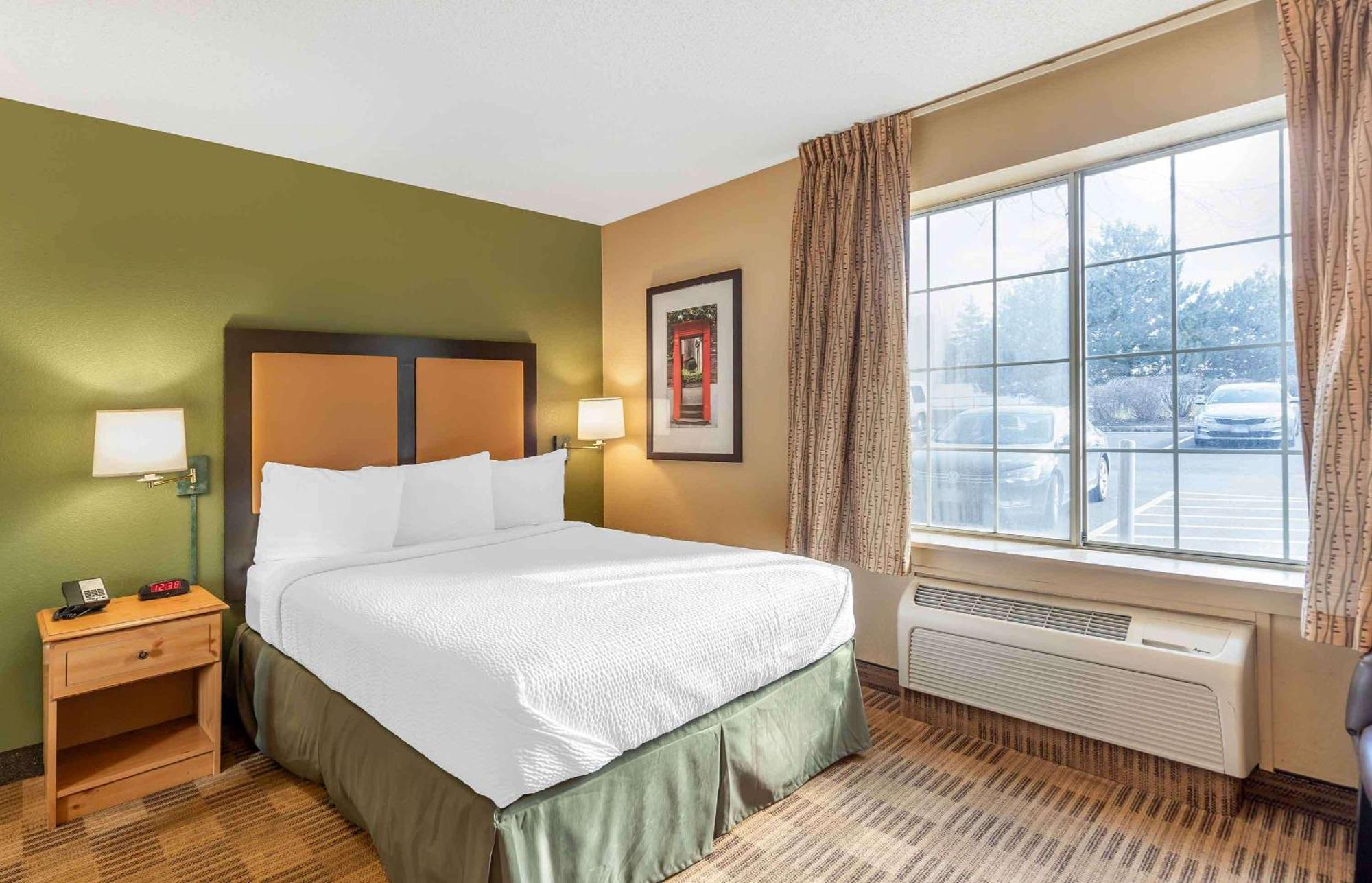 เอ็กซ์เทนด์ สเตย์ อเมริกา ชิคาโก เวสต์มอนต์ โอ๊ก บรูก Hotel ภายนอก รูปภาพ