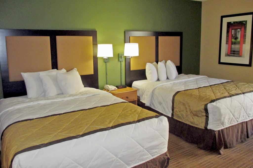เอ็กซ์เทนด์ สเตย์ อเมริกา ชิคาโก เวสต์มอนต์ โอ๊ก บรูก Hotel ภายนอก รูปภาพ